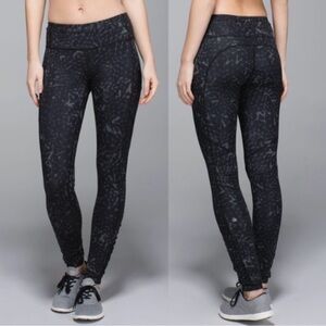 Lululemon Speed Tight III - Crushed Coal Print